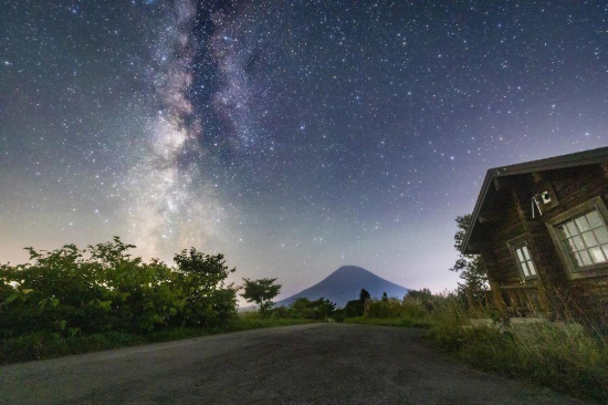 望羊の丘から天の川の画像