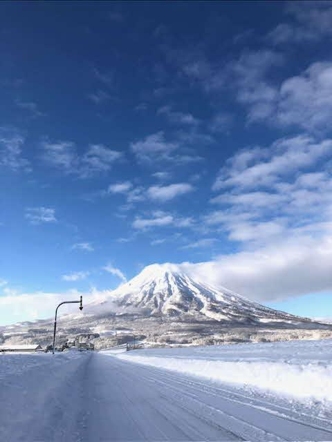 キーンと凍った空気が心地良い冬の朝の画像