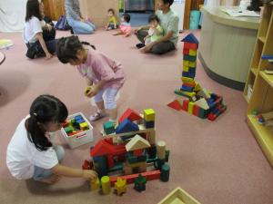 子育て支援センター画像１